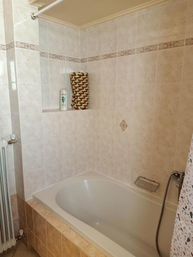 Big Apt 3Bed 3Bath 10 Min Walk Acropolis Athén Kültér fotó